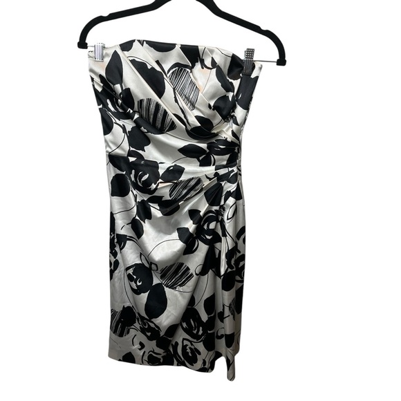 White House Black Market Slimming Rouched Strapless Dress – Size 0 - Picture 1 of 2